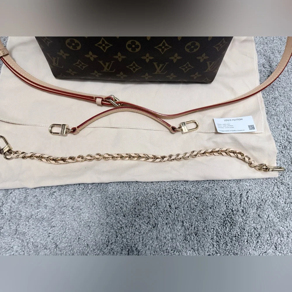 Louis Vuitton Multipass - Picture 2 of 13